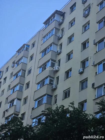 Apartament 2 cam Delfinului bloc reabilitat