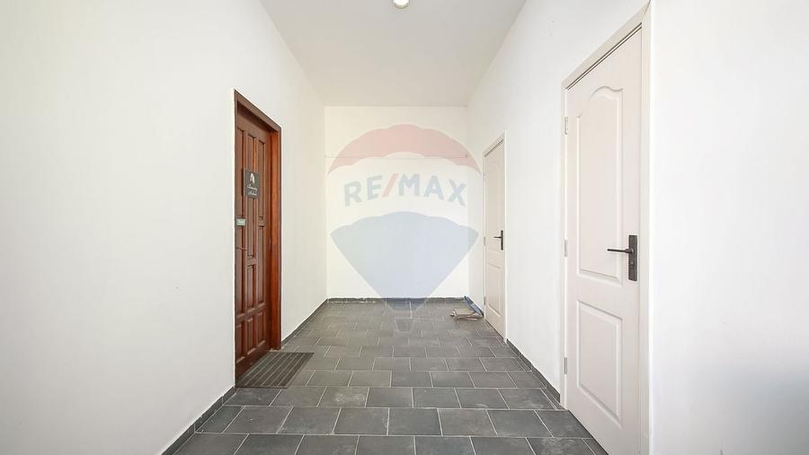 Spatii comerciale de inchiriat in Bod, suprafata 535 mp,  3 intrari - 11