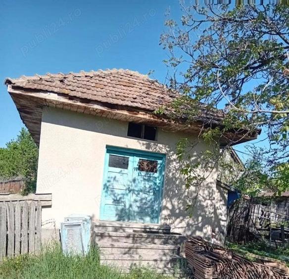 De vanzare casa la Romanesti comuna Rosiile - 7