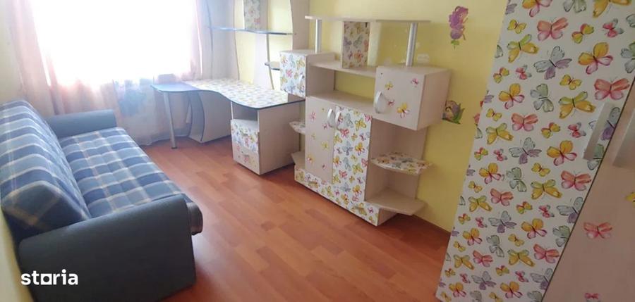 Apartament 3 camere Centru de închiriat - 2