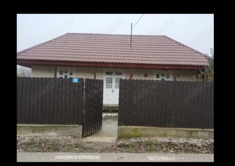 Casa batraneasca, aproape de Bacau,8 km zona superba - 1