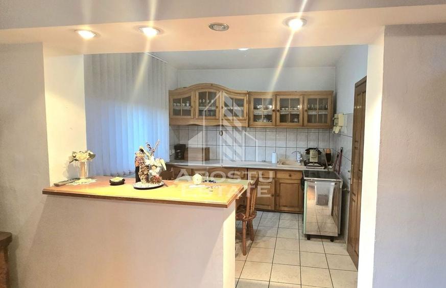 Casa individuala, zona Mehala - Cetatii, teren generos - 2