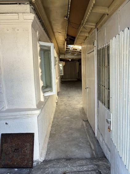 Casa de vanzare la curte - 1