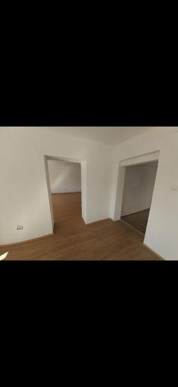 Inchiriez spatiu comercial - 7