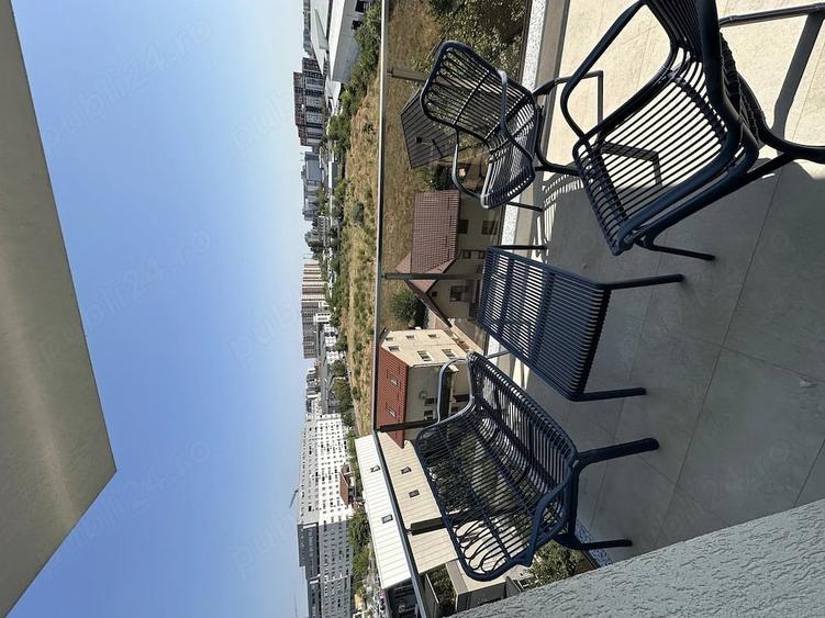 Apartament cu 2 camere decomandat în Titan