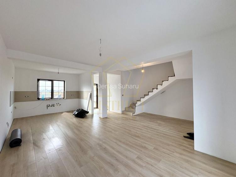 Duplex cu 3 camere, despărțit prin baie | Mosnita Noua | Valery 3