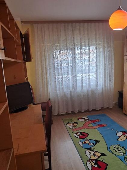 Inchiriez apartament 2 camere, Bd. Independentei, langa Finante. - 3