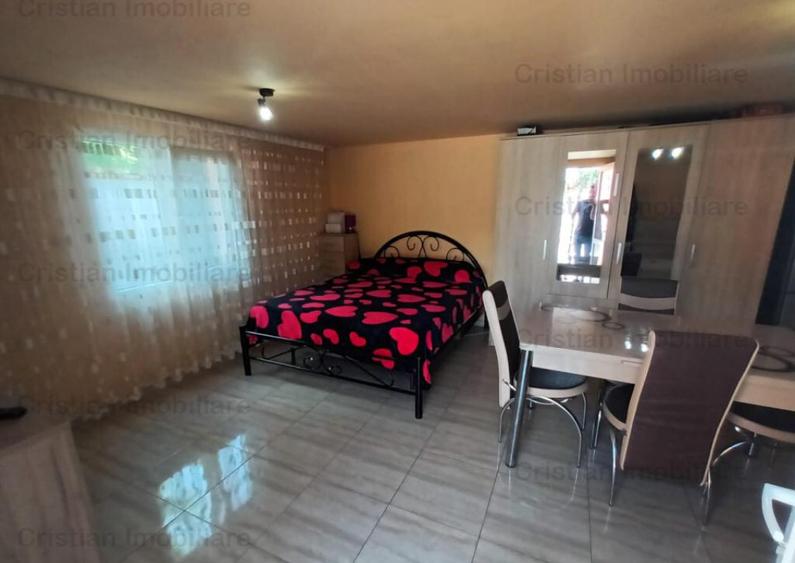 CASA NOUA 2 corpuri Teren 300 mp, zona Chercea - 17