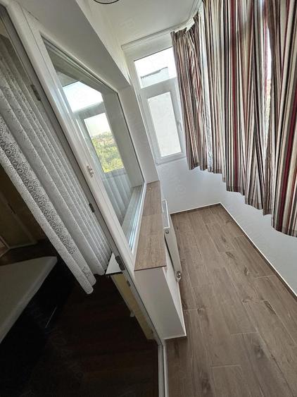 De vanzare apartament 3 camere - 10