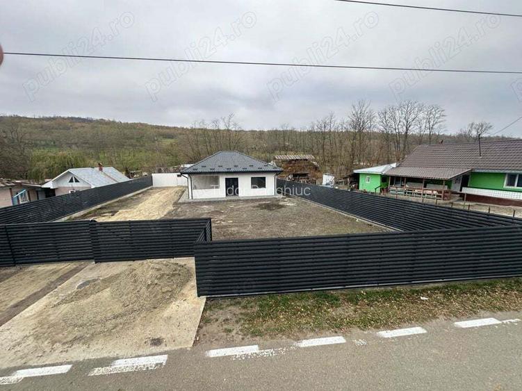 Casa noua de vanzare, centrul Feresti VS, teren 650mp Casa noua de vanzare, centrul Feresti VS, teren 650mp