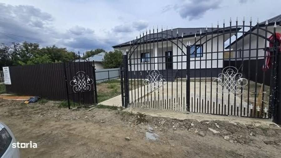 Casă cu 3 camere cu Teren 420 Mp în Holboca