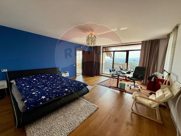 Casa individuala cu teren generos - Dambul Rotund, str. Odobesti - 5