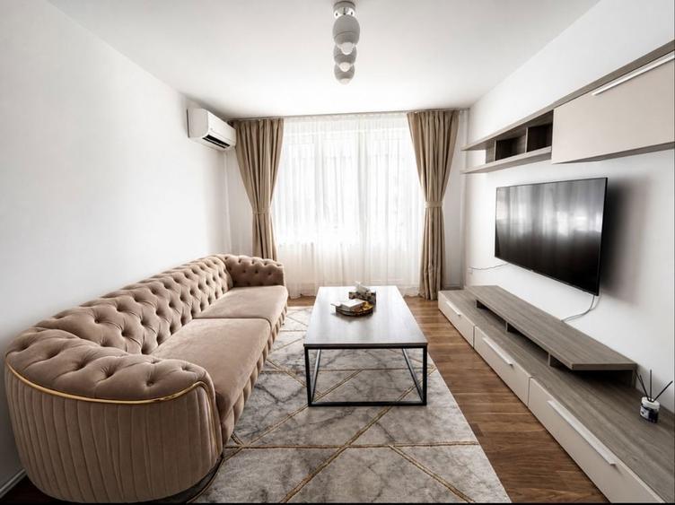 Inchiriez apartament cu 3 camere Pitesti Centru zona 0 Decomandat - 4