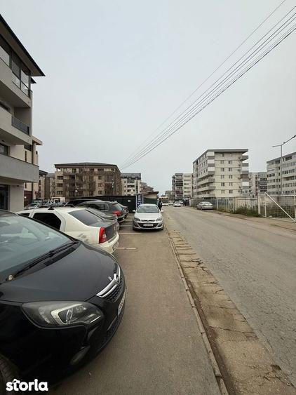 Spa?ii comerciale de inchiriat, parter, 52 mp si 53 mp - 2