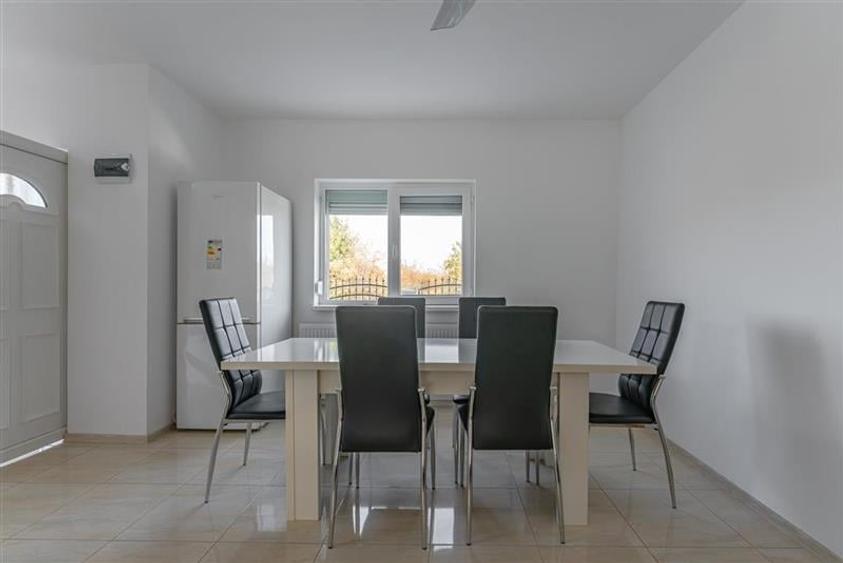 Vila noua, terasa, curte, garaj, cadru armonios, Sanpetru, Brasov - 32