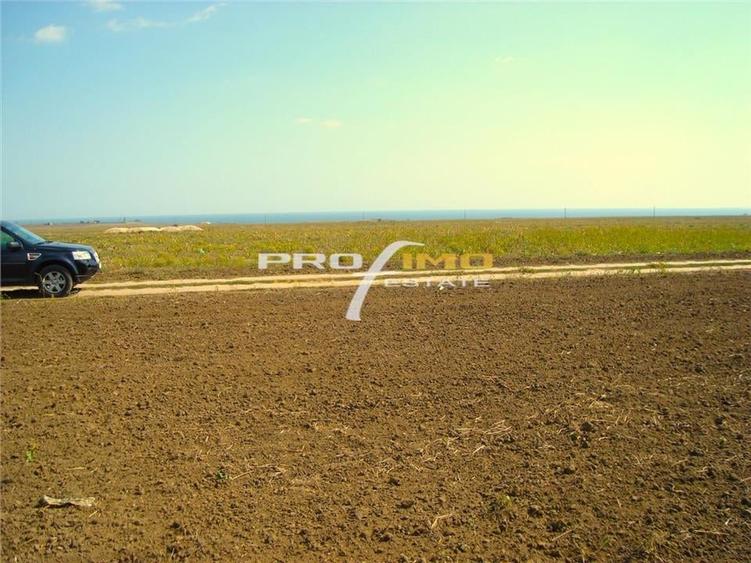 Teren 2000mp.situat la cc.800 m. de Plaja Corbu - 1