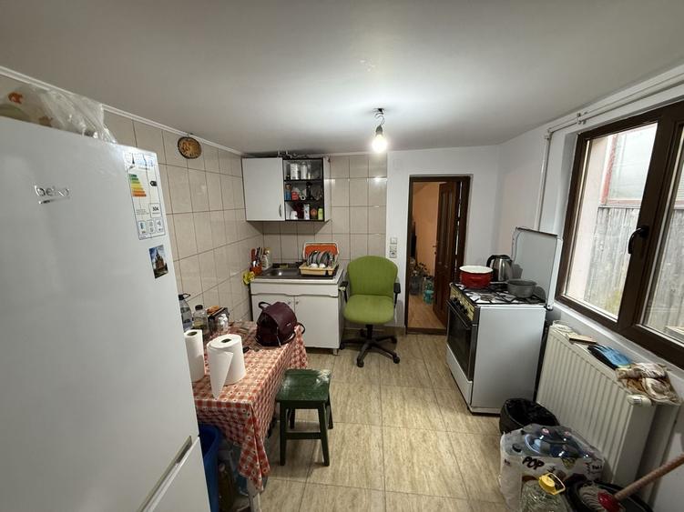 Spațiu de închiriat în Vilă - 2 camere+birou+curte în Campina - 8