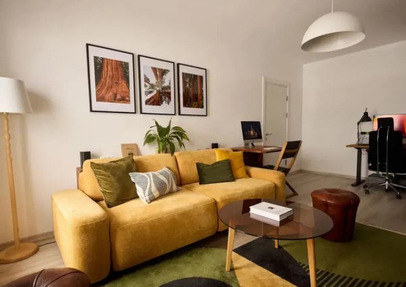 Apartament 2 camere, decomandat - zona Cristian - 2