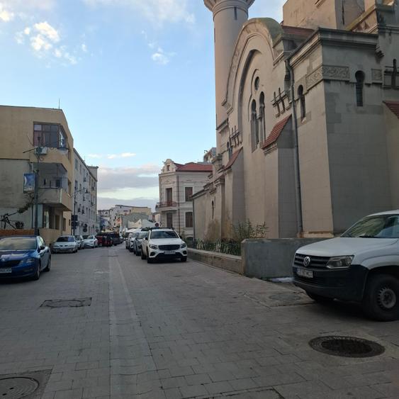 Piata Ovidiu-apartament 3 camere,parter,intrare separata - 1