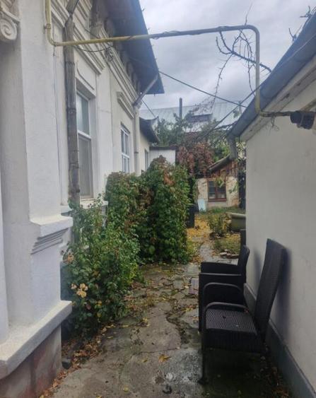 Casa interbelica zona semicentrala Buzau - 1