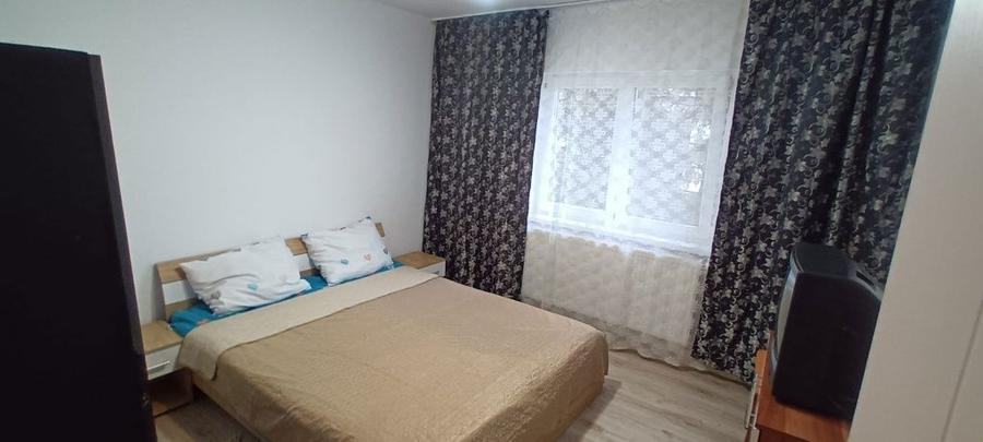 Inchiriez apartament zona centrala - 3