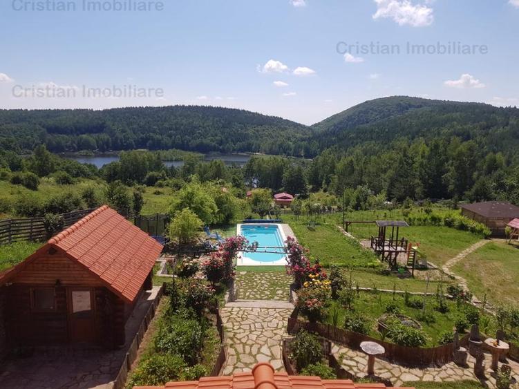 RATE Pensiune Superba*** 12 cam malul Lac Mocearu piscina - 10