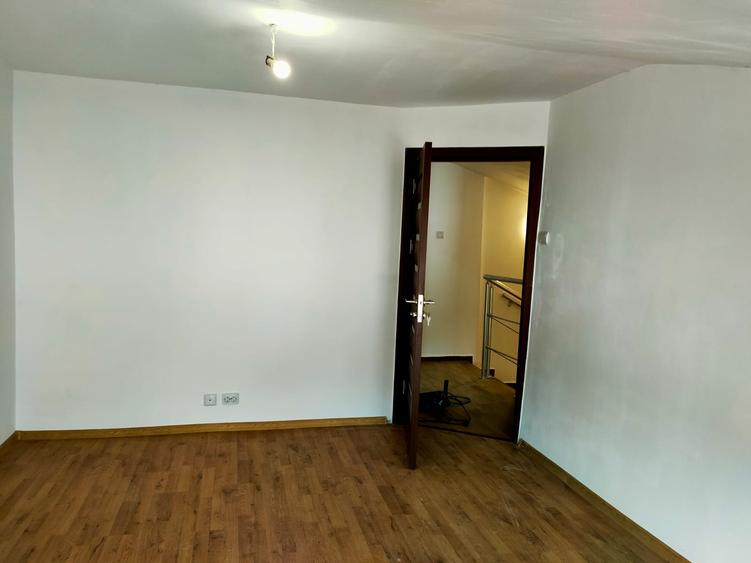 Km 5 , casa 4 camere moderna , 130 mp utili, 130000 euro - 2