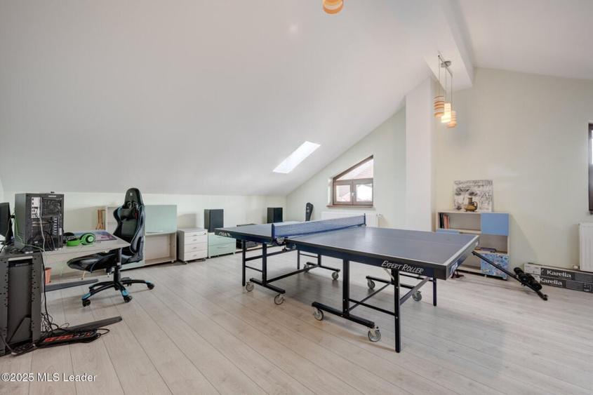 Vila Impresionanta in Tunari - Spatiu, Confort si Eleganta! - 14