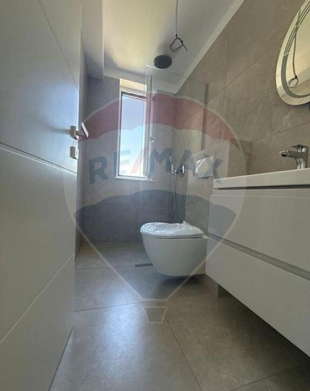 Casa / Vila cu 4 camere de vanzare - 3