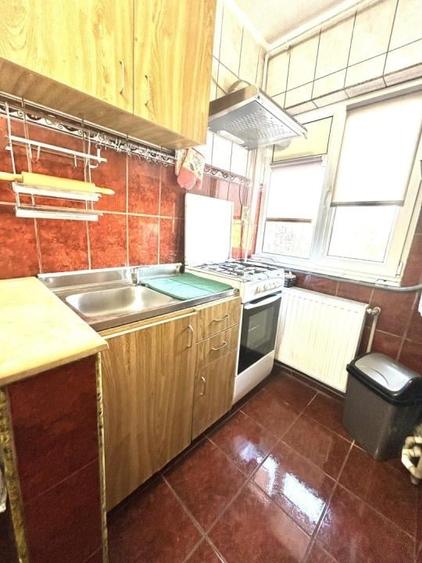 Garsoniera decomandata Gorjului-centrala proprie- bloc 1981 - 11