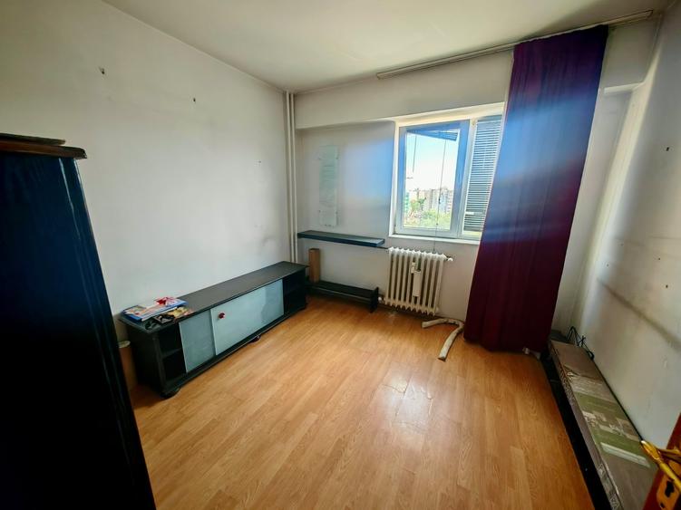 Apartament cu 4 camere decomandat, mobilat în Obor