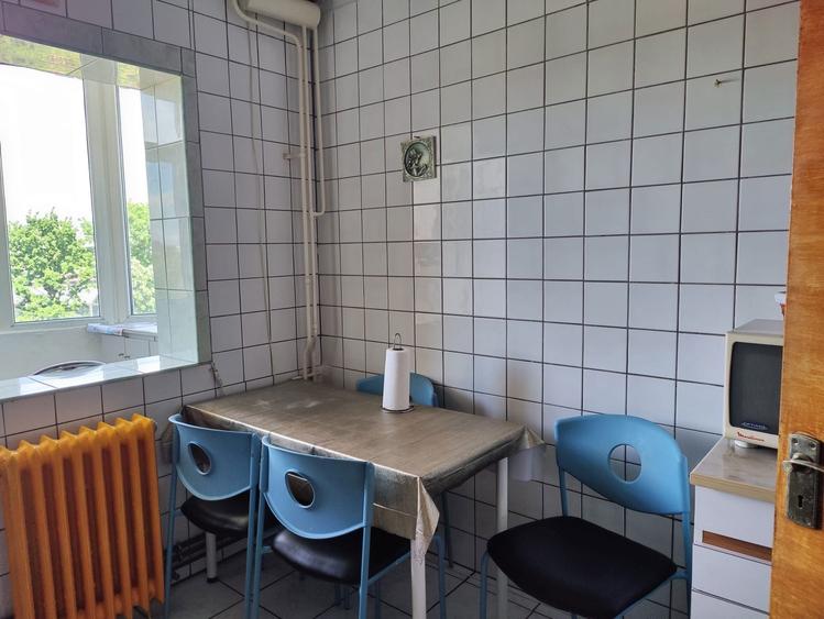 Inchiriez apartament 2 camere decomandat 50mp 4/4 str Margelelor - 3