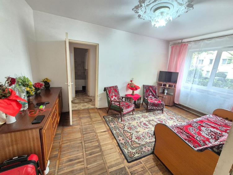Vanzare Apartament 2 Camere mic si cochet zona  Florilor Brasov - 4