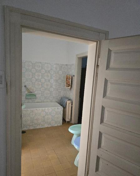 Casa Zona Ultracentrala , 6 cam SC 200 , teren 242, inc oras - 3