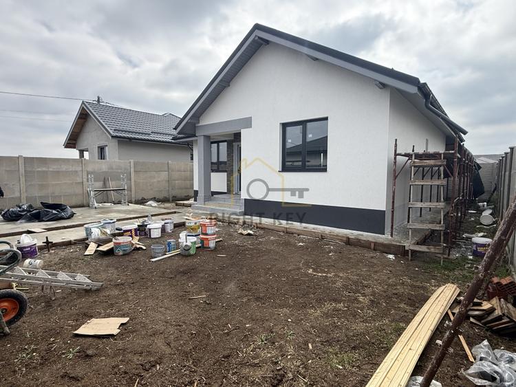 Casa Noua 3 Camere, Placa, STB in zona, Teren 280 mp, Comision 0% - 3