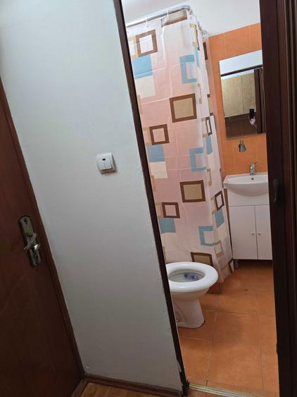 Garsoniera de vanzare in Micro 16 - 6