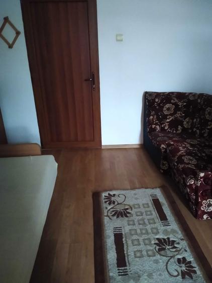 Inchiriez camera vila Bucium - 6