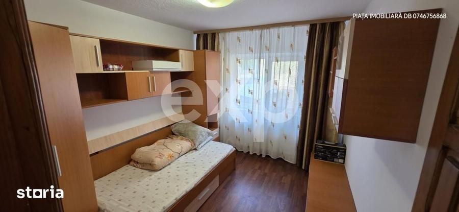 Apartament cu 4 camere decomandat în Central