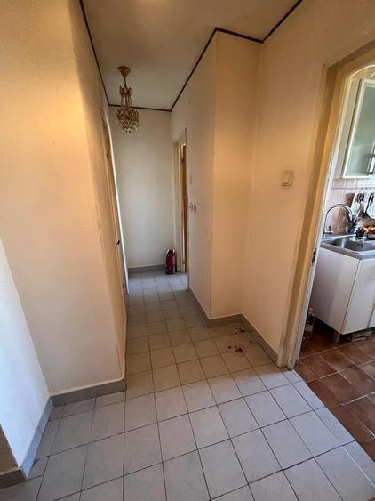 Piata Alba Iulia - vedere pe spate - Bloc Mixt - 4