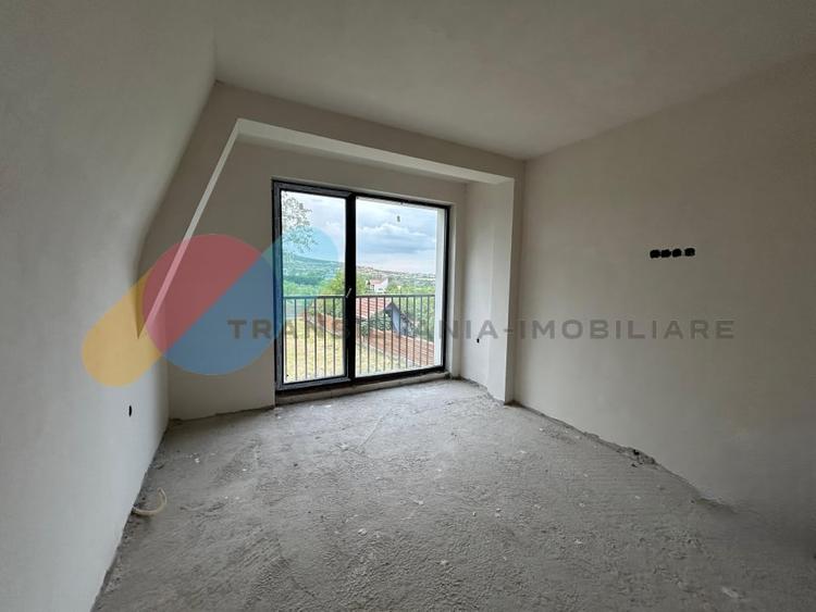 Duplex, 150 mp utili, 700 mp teren,  ideala pentru familie sau birou - 7