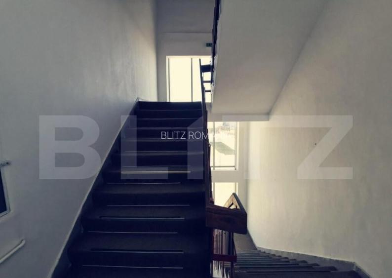 Caldire Comerciala, 1000 mp,stradal, locuri de parcare, zona