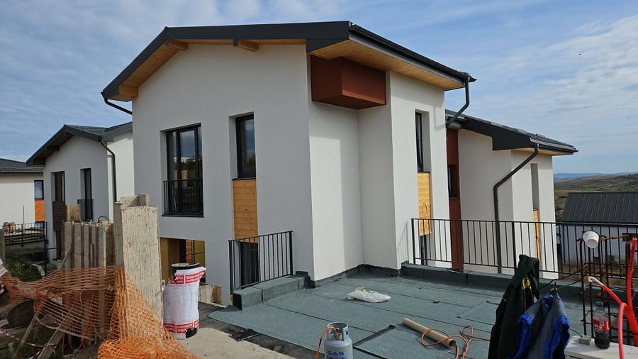 Casa individuala - stadiu semifinisat, Dezmir - 4