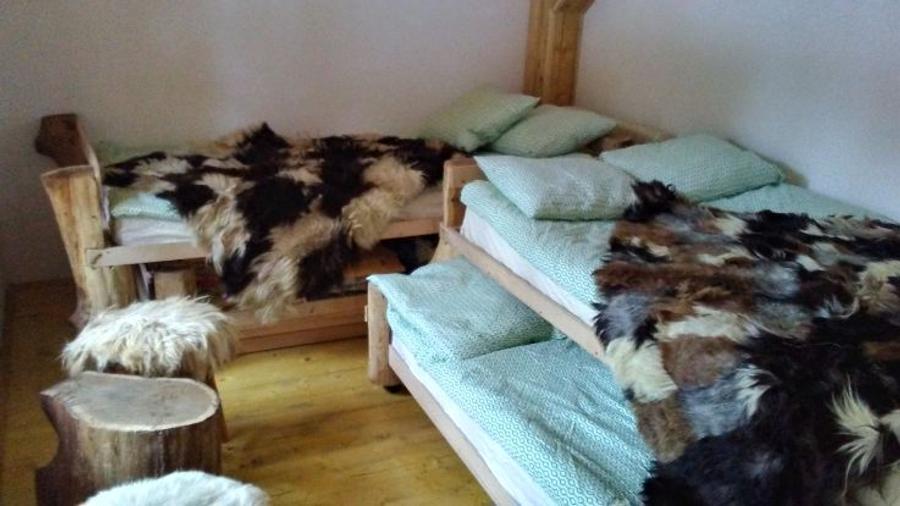 Vanzare Cabana in pitorescul peisaj din Plaiul Foii, Zarnesti Brasov  - 4