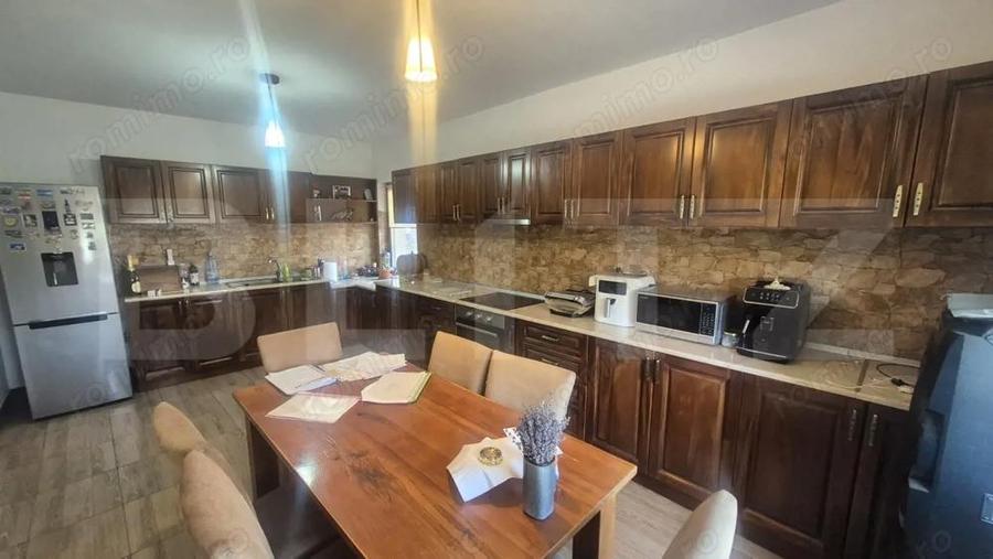 Casa 3 dormitoare de vanzare, 236 mp, teren 525 mp, Semicentral - 6