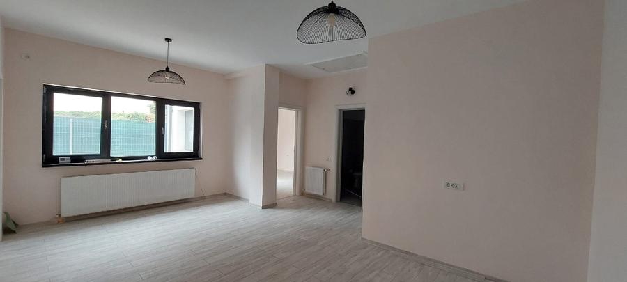 Casa de inchiriat, 3 camere, singur curte, toate utilitatile - 4