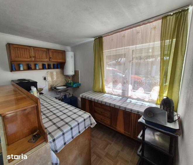 Casa 3 camere + , singur in curte - 4