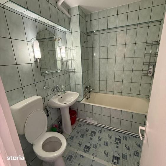 Apartament cu 3 camere în Traian