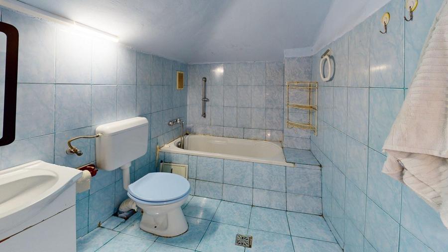 Duplex cu 6 camere cu Canalizare în P-ța Galați