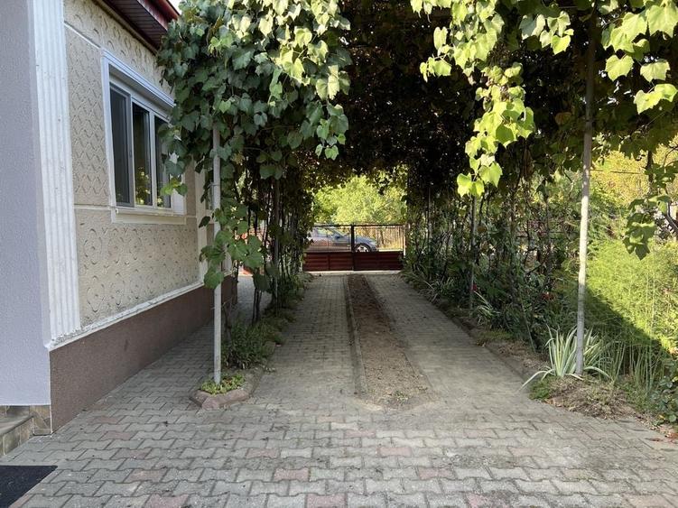 Casă cu 3 camere în Apa