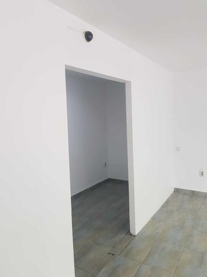 Spațiu comercial, de 36 mp, în Malu Roșu